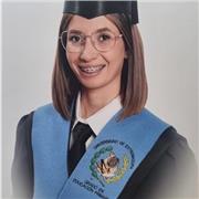 Maestra de Educación Primaria, especializada en pedagogía terapéutica (educación especial). Ofrezco clases de los 4 a 12 años.